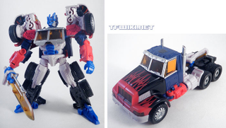 Illustration for article titled The Best Optimus Prime Transformers Figures